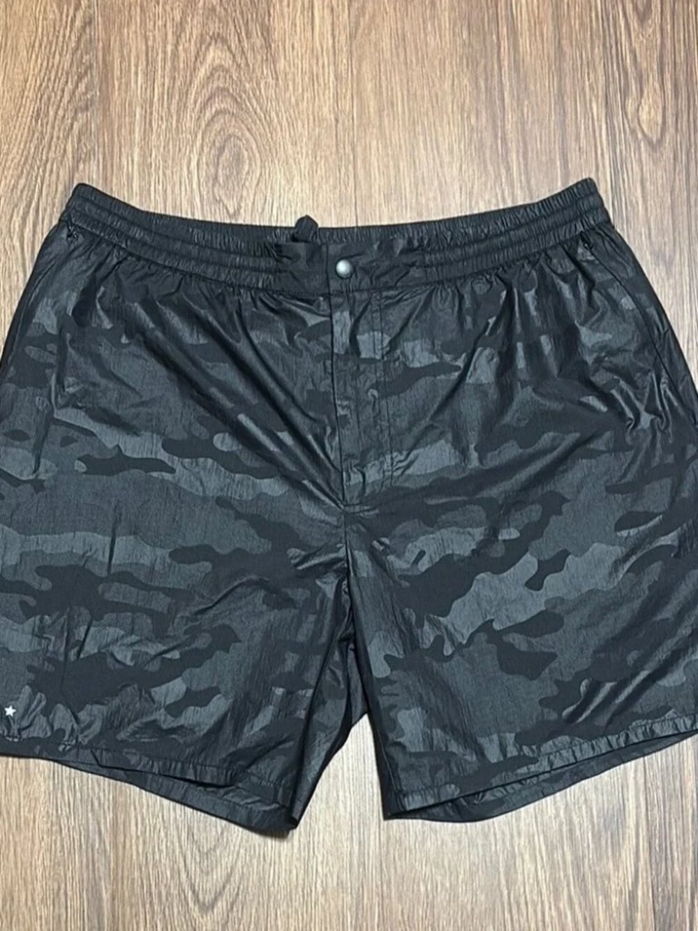 NWOT!! John Varvatos Jackson Performance Shorts Men Black Camo Lined Swim Trunks